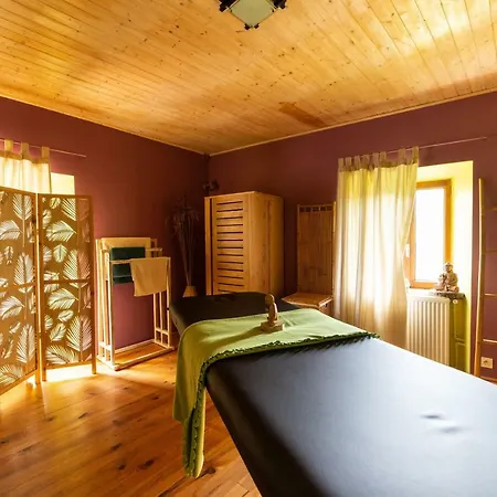 La Calade D'hotes & Espace Bien-etre Bed & Breakfast Chirols