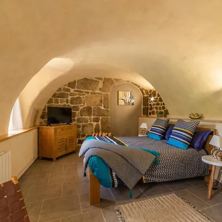 La Calade D'hotes & Espace Bien-etre Bed & Breakfast
